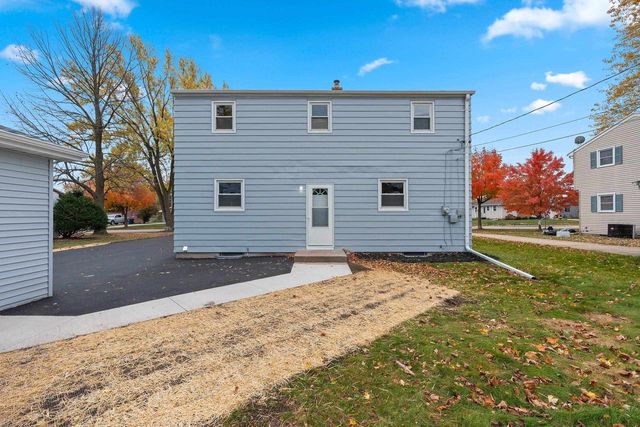 1322 W 5TH AVENUE, Oshkosh, WI 54902