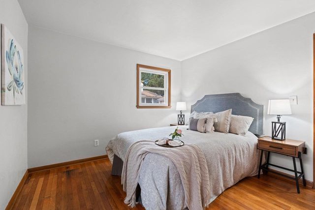 1322 W 5TH AVENUE, Oshkosh, WI 54902