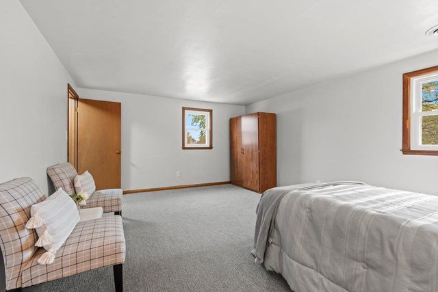 1322 W 5TH AVENUE, Oshkosh, WI 54902