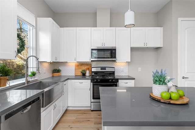 5610 Patrick Street L, Houston, TX 77076