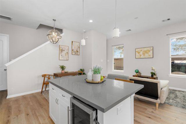 5610 Patrick Street L, Houston, TX 77076