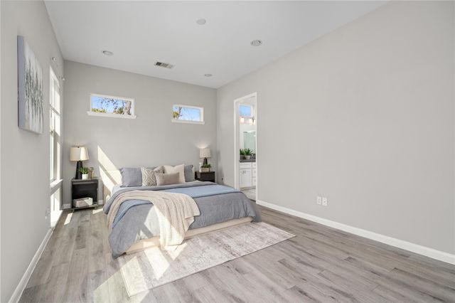 5610 Patrick Street L, Houston, TX 77076