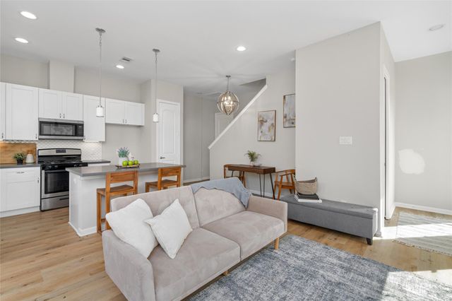 5610 Patrick Street L, Houston, TX 77076