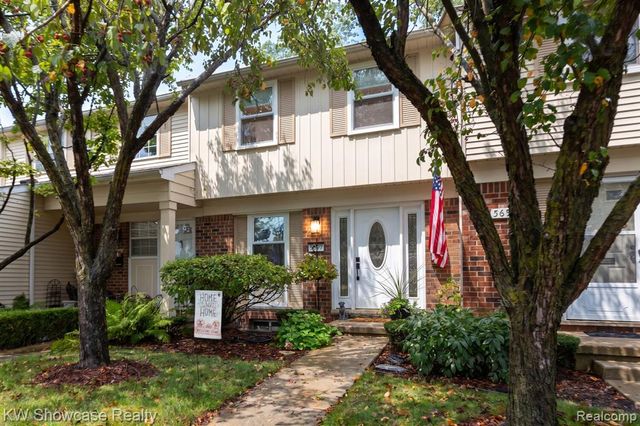 5697 Whitfield Drive, Troy, MI 48098