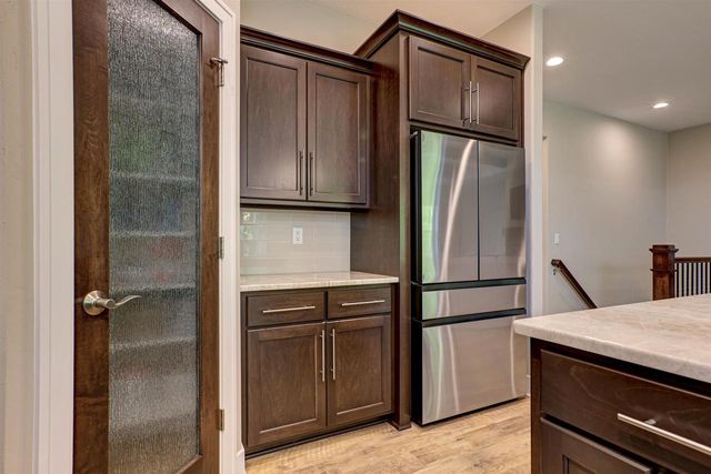 N9072 SOUTHTOWNE DRIVE, Menasha, WI 54952