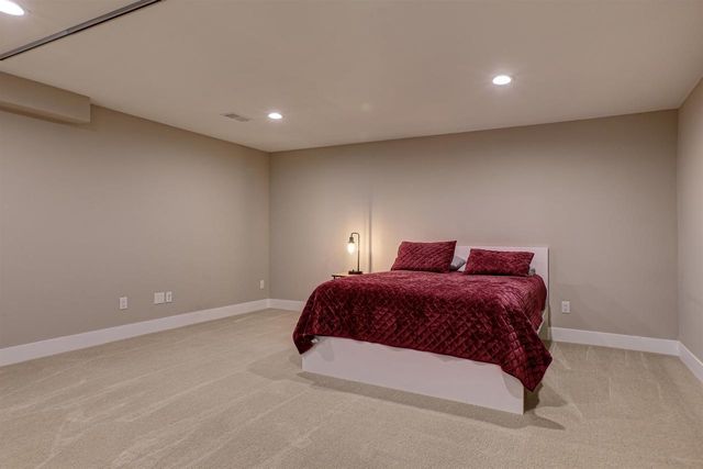 N9072 SOUTHTOWNE DRIVE, Menasha, WI 54952