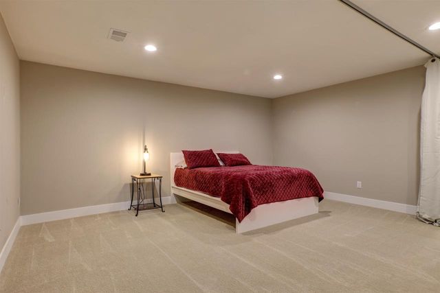 N9072 SOUTHTOWNE DRIVE, Menasha, WI 54952