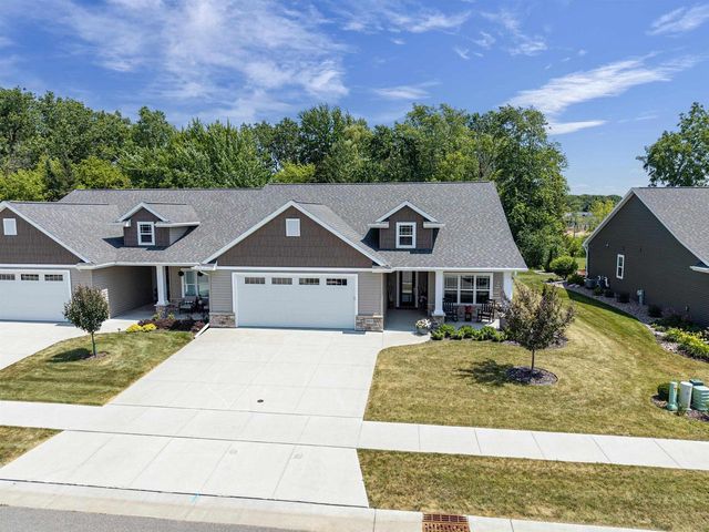 N9072 SOUTHTOWNE DRIVE, Menasha, WI 54952