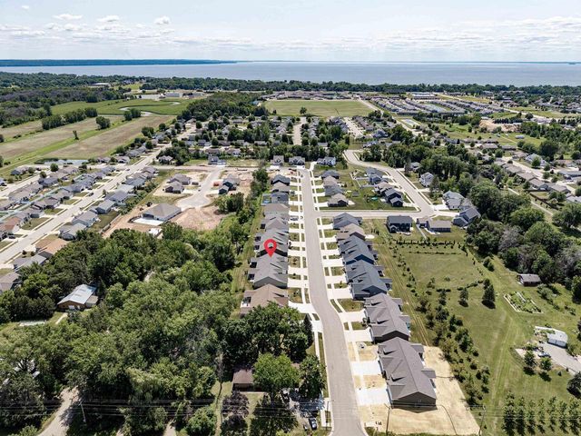 N9072 SOUTHTOWNE DRIVE, Menasha, WI 54952