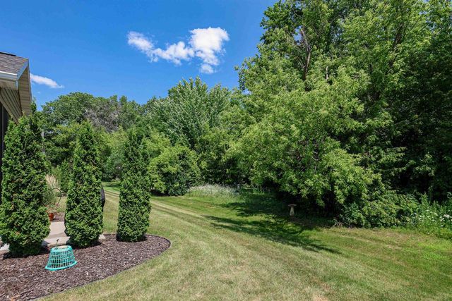 N9072 SOUTHTOWNE DRIVE, Menasha, WI 54952