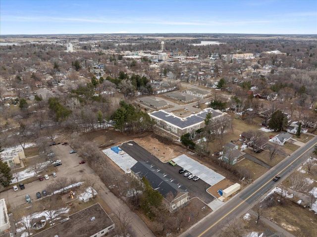 425 W 8th Street 20, New Richmond, WI 54017