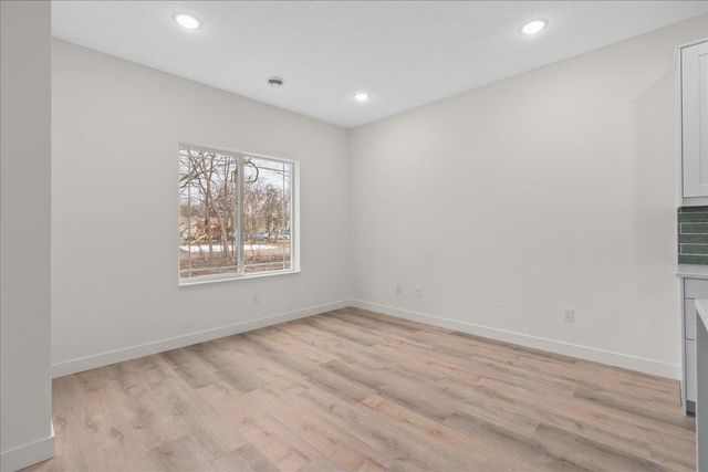 425 W 8th Street 20, New Richmond, WI 54017