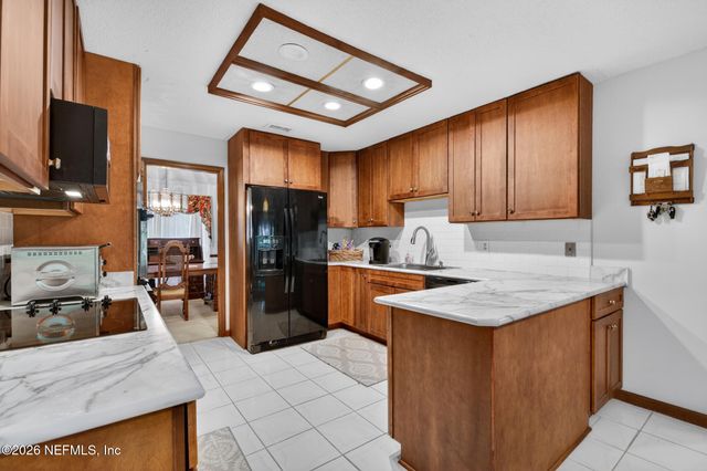 4237 STRATFORD Way, Jacksonville, FL 32225