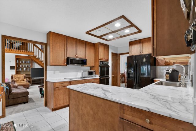 4237 STRATFORD Way, Jacksonville, FL 32225