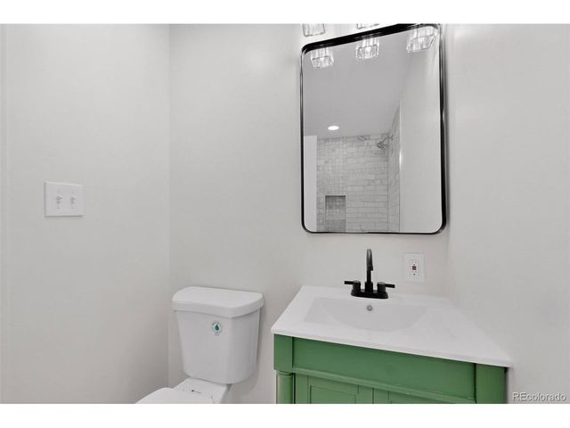 5050 W 33rd Ave, Denver, CO 80212