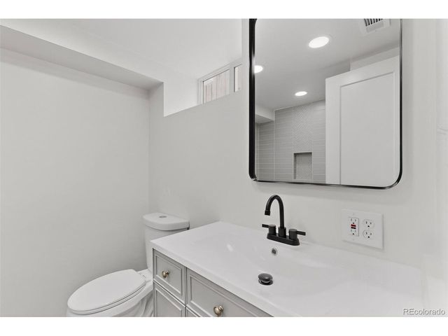 5050 W 33rd Ave, Denver, CO 80212