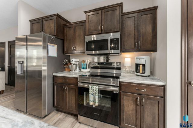 9625 W Broek Dr, Sioux Falls, SD 57106