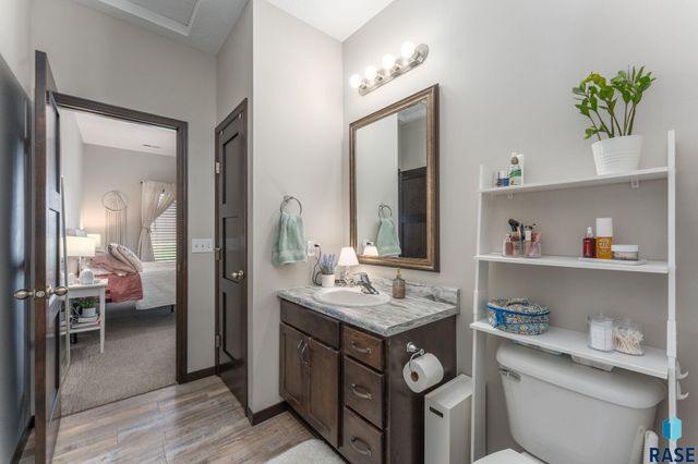 9625 W Broek Dr, Sioux Falls, SD 57106
