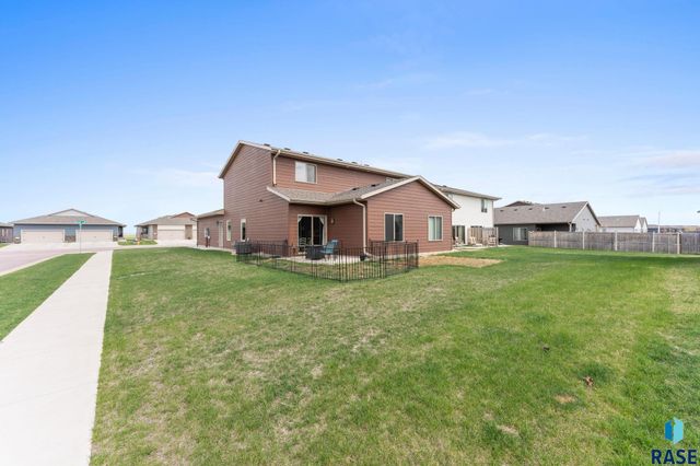 9625 W Broek Dr, Sioux Falls, SD 57106