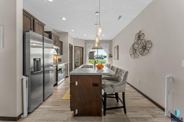 9625 W Broek Dr, Sioux Falls, SD 57106