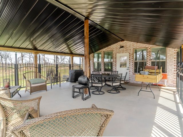 13989 Shady Acres Road, Bentonville, AR 72713