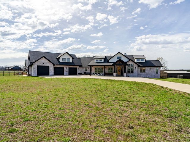 13989 Shady Acres Road, Bentonville, AR 72713