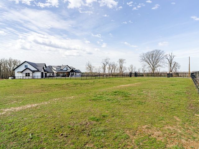 13989 Shady Acres Road, Bentonville, AR 72713