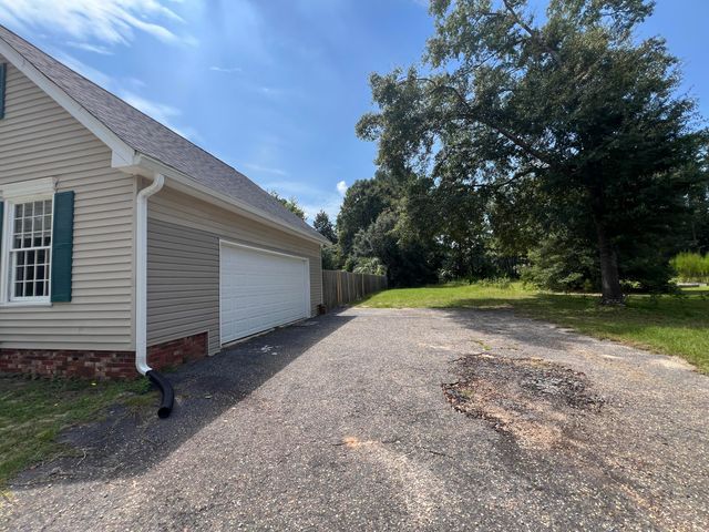 2808 Loretto Drive, Sumter, SC 29150