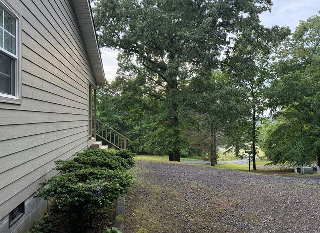 134 Acorn Lane, Warne, NC 28909