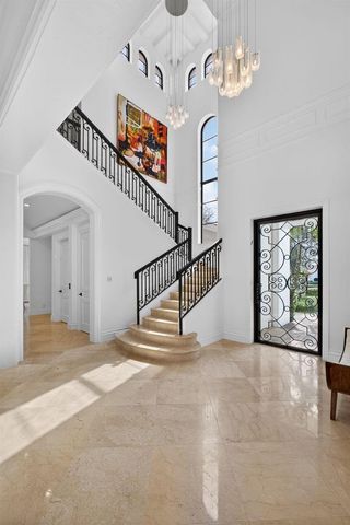 213 Via Palacio, Palm Beach Gardens, FL 33418