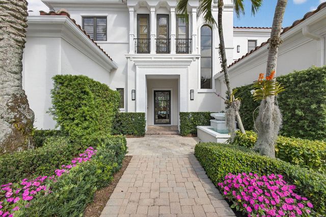 213 Via Palacio, Palm Beach Gardens, FL 33418