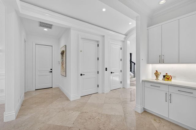 213 Via Palacio, Palm Beach Gardens, FL 33418