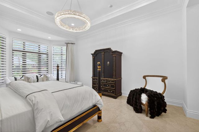 213 Via Palacio, Palm Beach Gardens, FL 33418