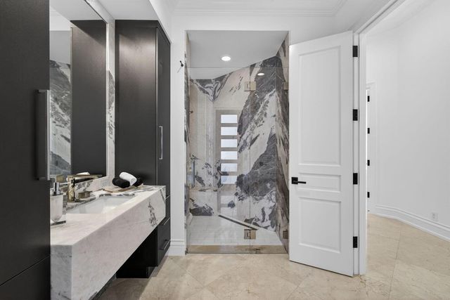 213 Via Palacio, Palm Beach Gardens, FL 33418