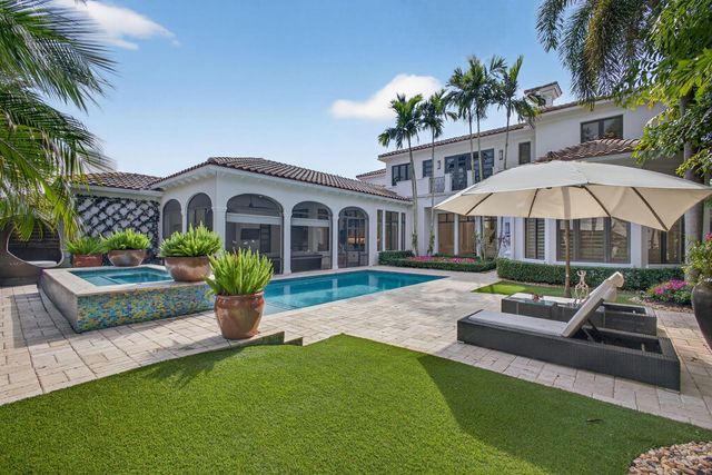 213 Via Palacio, Palm Beach Gardens, FL 33418