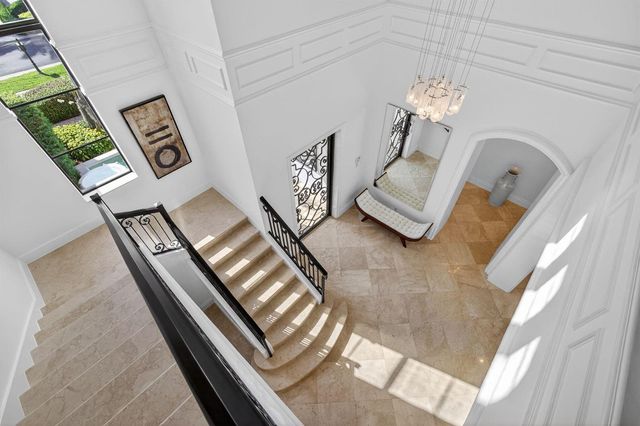 213 Via Palacio, Palm Beach Gardens, FL 33418
