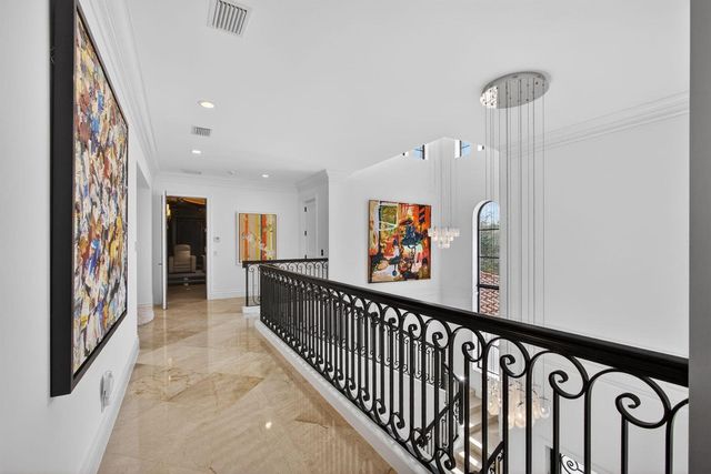 213 Via Palacio, Palm Beach Gardens, FL 33418