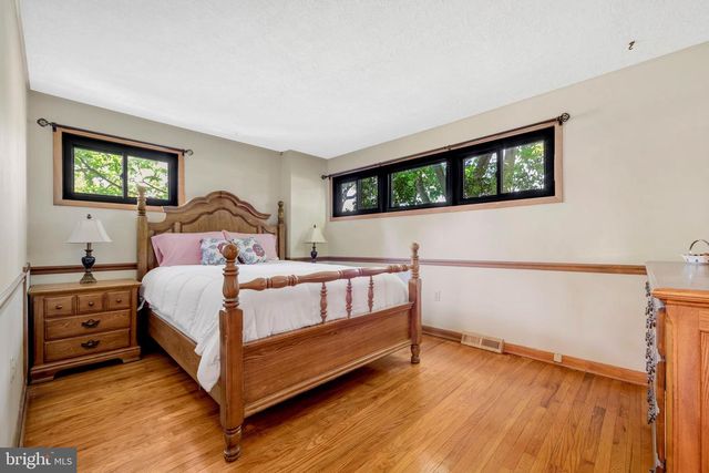 2181 SPRINGHOUSE LN, Aston, PA 19014