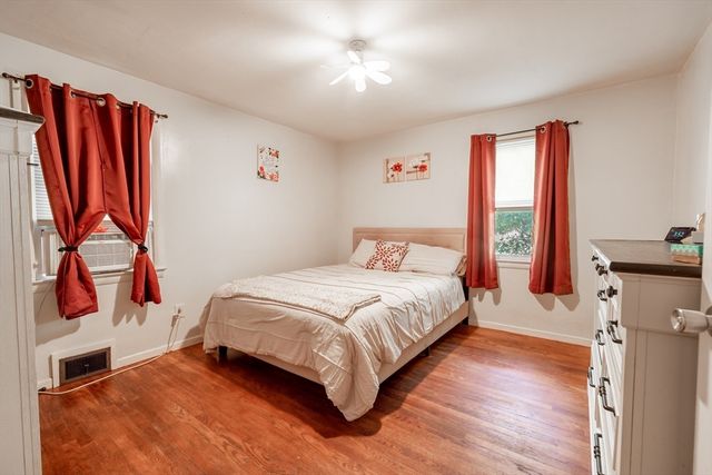 12 Kenway Dr, Springfield, MA 01104