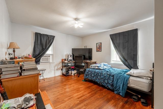 12 Kenway Dr, Springfield, MA 01104
