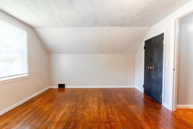 12 Kenway Dr, Springfield, MA 01104