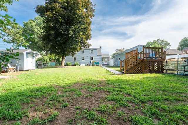 12 Kenway Dr, Springfield, MA 01104