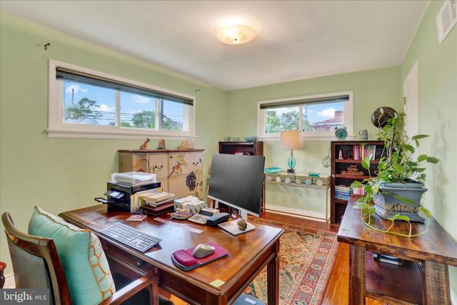 2360 LOUCKS RD, York, PA 17408
