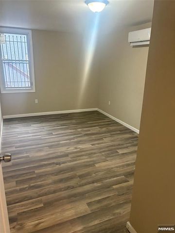 172 Main Street 5, Paterson, NJ 07522