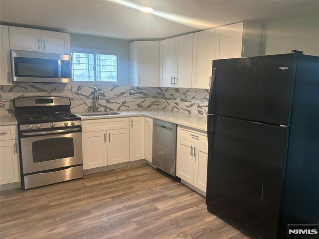 172 Main Street 5, Paterson, NJ 07522