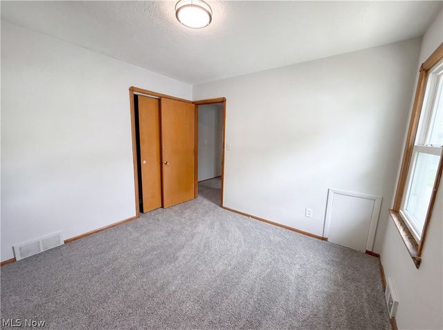 32222 Densmore Road, Willowick, OH 44095