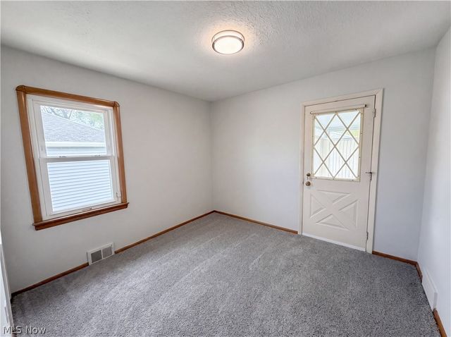 32222 Densmore Road, Willowick, OH 44095