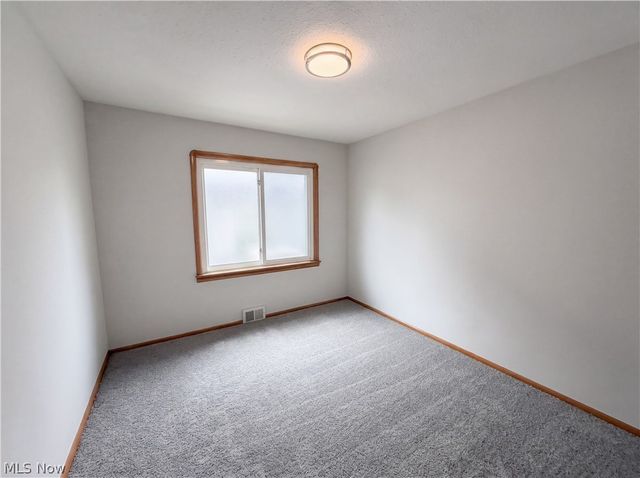 32222 Densmore Road, Willowick, OH 44095