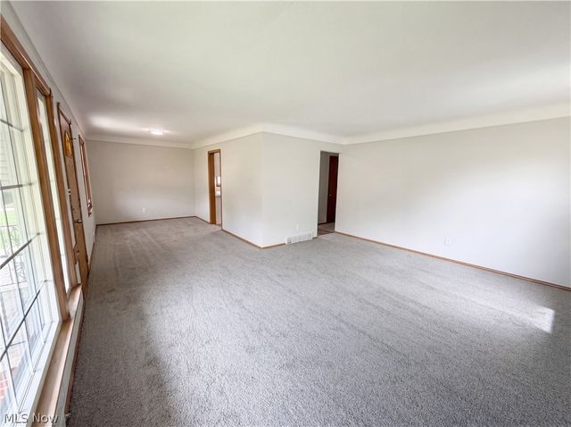 32222 Densmore Road, Willowick, OH 44095