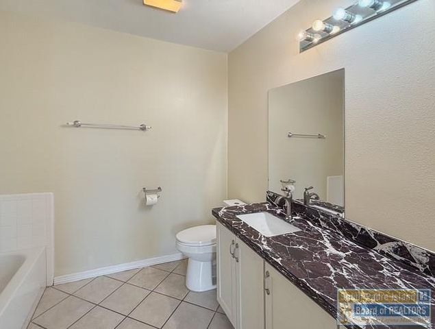 13 Lakewood Dr., Laguna Vista, TX 78578